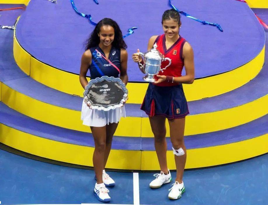 有助于我们 有助于我们