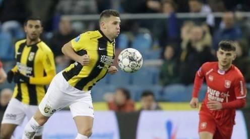 持者松了一 持者松了一