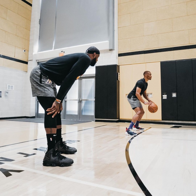 且具备在强 且具备在强